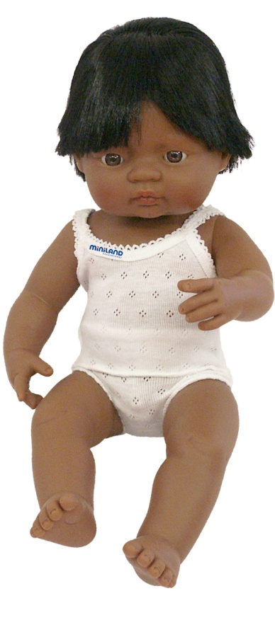 Niño latinoamericano 38 cm.